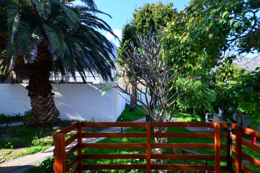 1 Bedroom Property for Sale in Camps Bay Western Cape